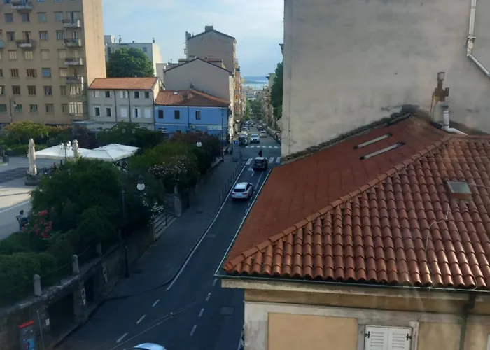 アパート Sissi トリエステ